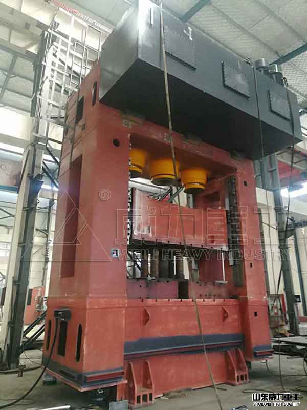 1250吨框架式油压机